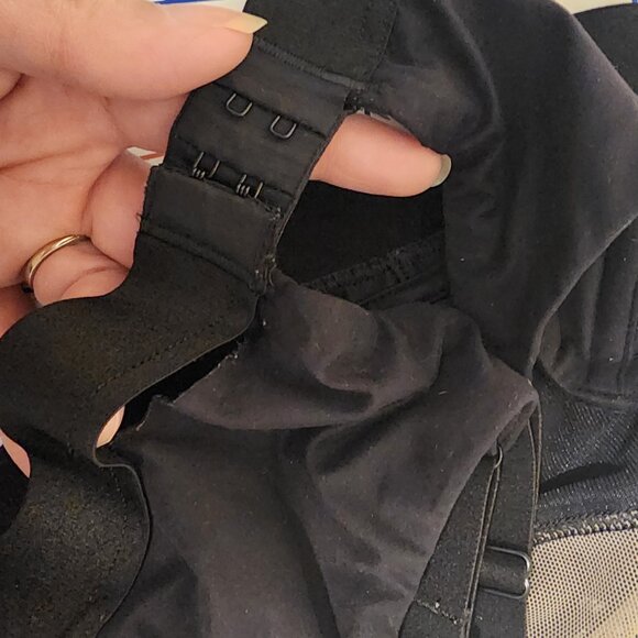 Chantelle Norah Comfort Supportive Wirefree Bra Split at band seam Black 32D - Picture 12 of 12